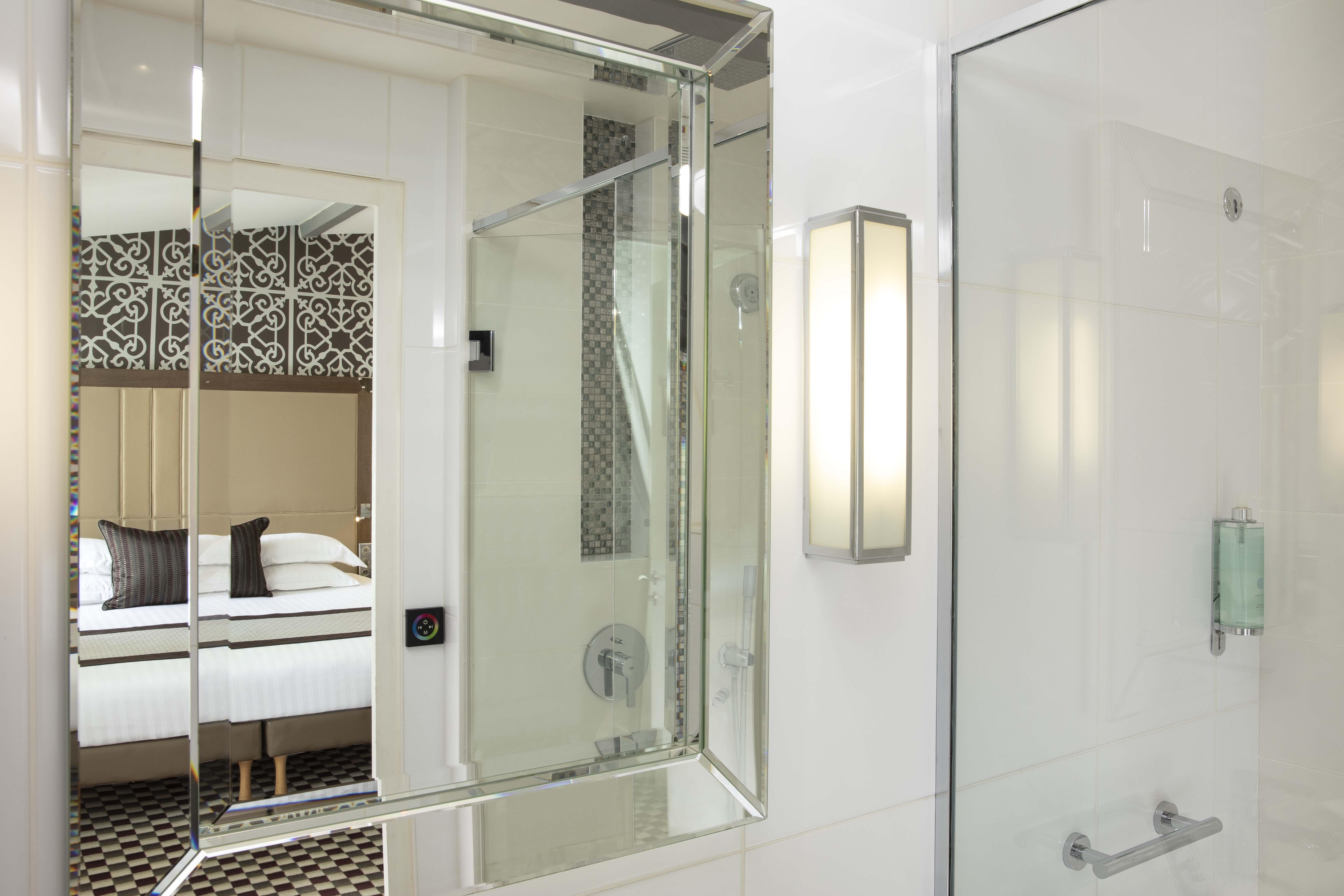 Phileas Lazare & - Opera Hotel Parijs